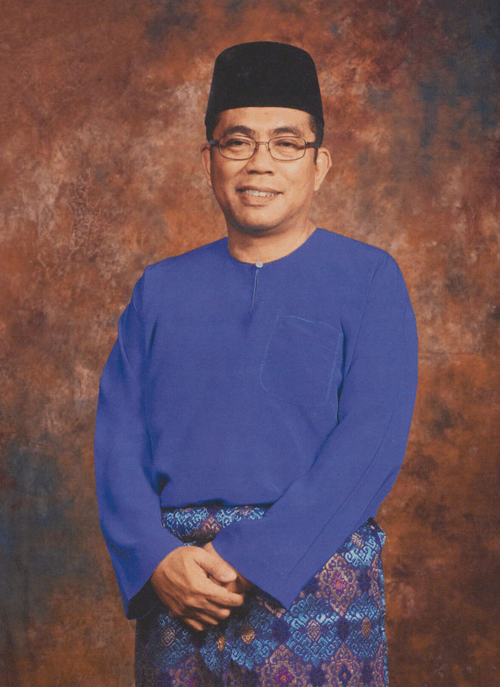 Menteri Besar Ke-15,Dato' Mohamed Khaled Nordin 
(8 Mei 2013 - 10 Mei 2018)
